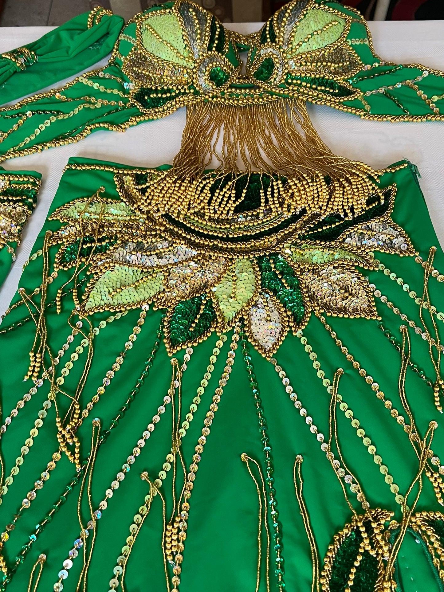 Vibrant green belly dance costume, custom-made belly dance outfit, multi-coloured beaded and sequined belly dance skirt, bra set